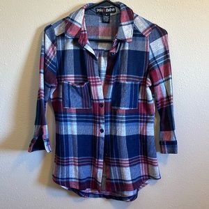 Women’s medium button down  3/4 sleeve top like new!